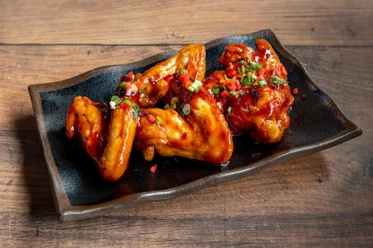 buffalo chicken wings spicy sauce celery
