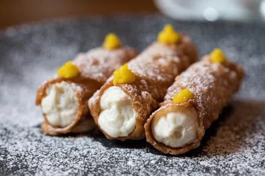 cannoli sicilian pastry ricotta filling